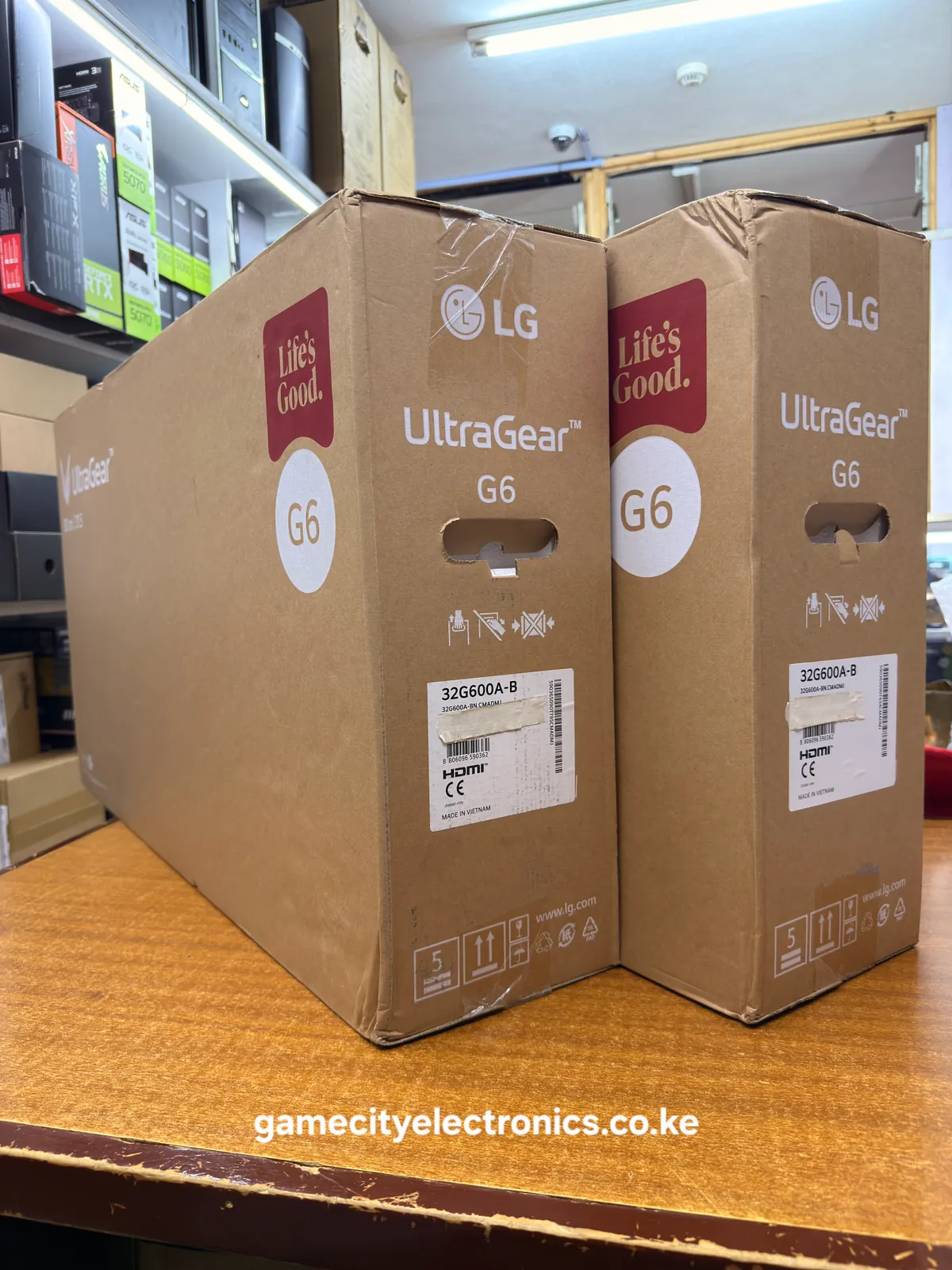 LG UltraGear 32G600A 32-Inch Curved QHD 180Hz Gaming Monitor image 1